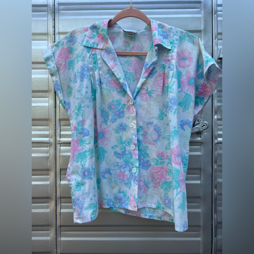 Vintage pastel floral collared shirt
